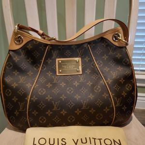 Louis Vuitton Galliera PM